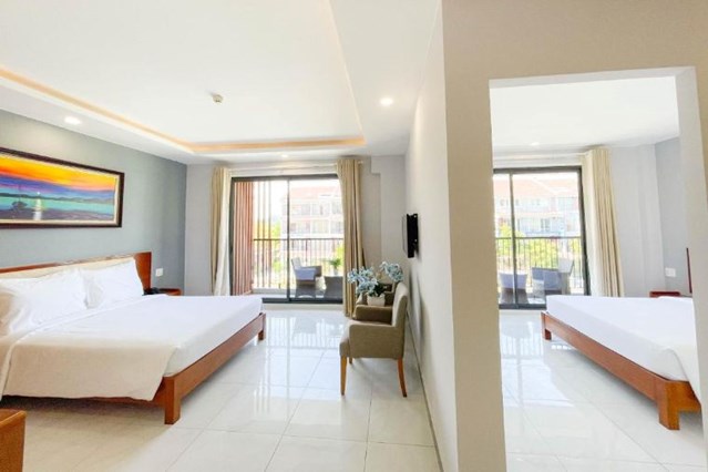 Family with Garden View